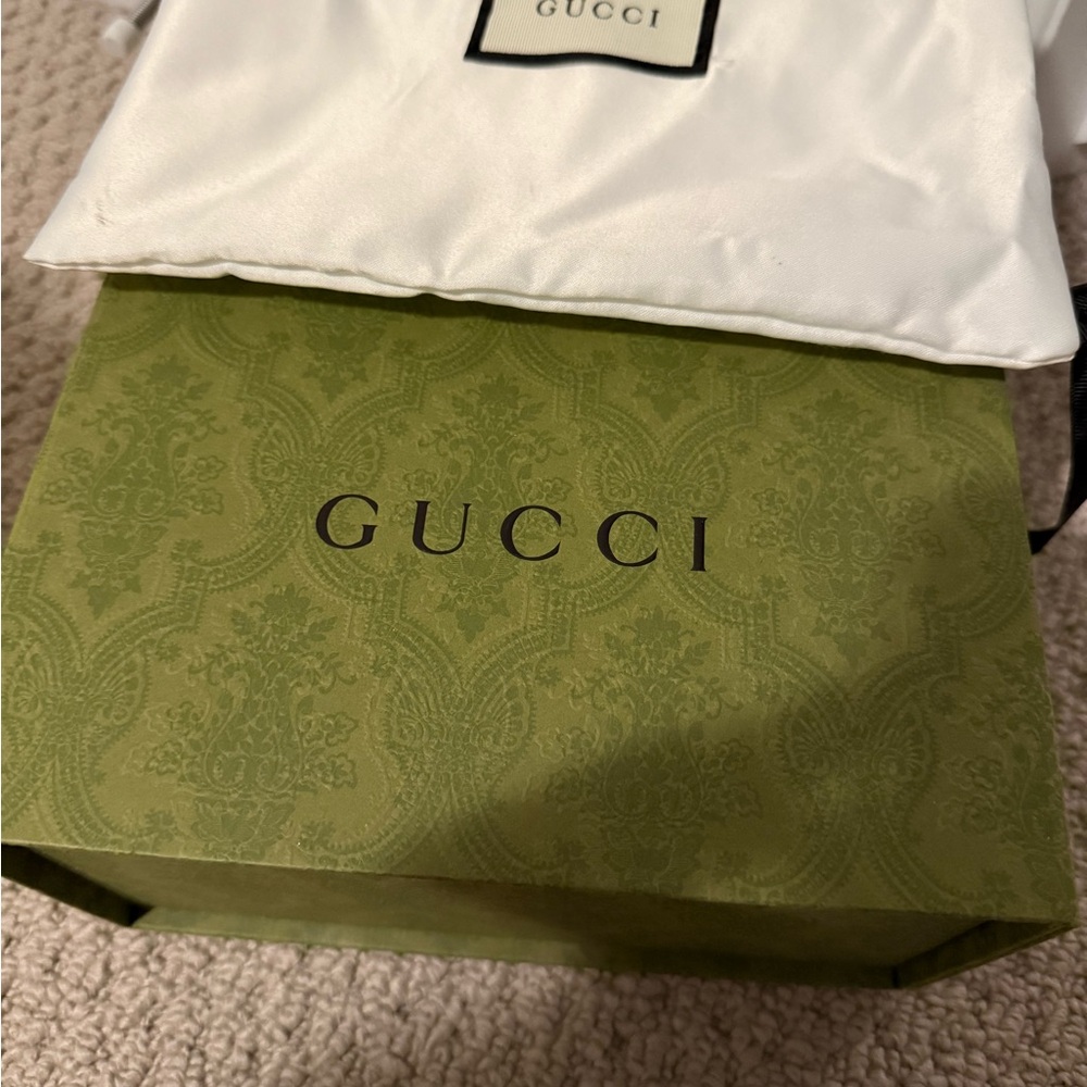 Gucci Green Box with Dust Bag
